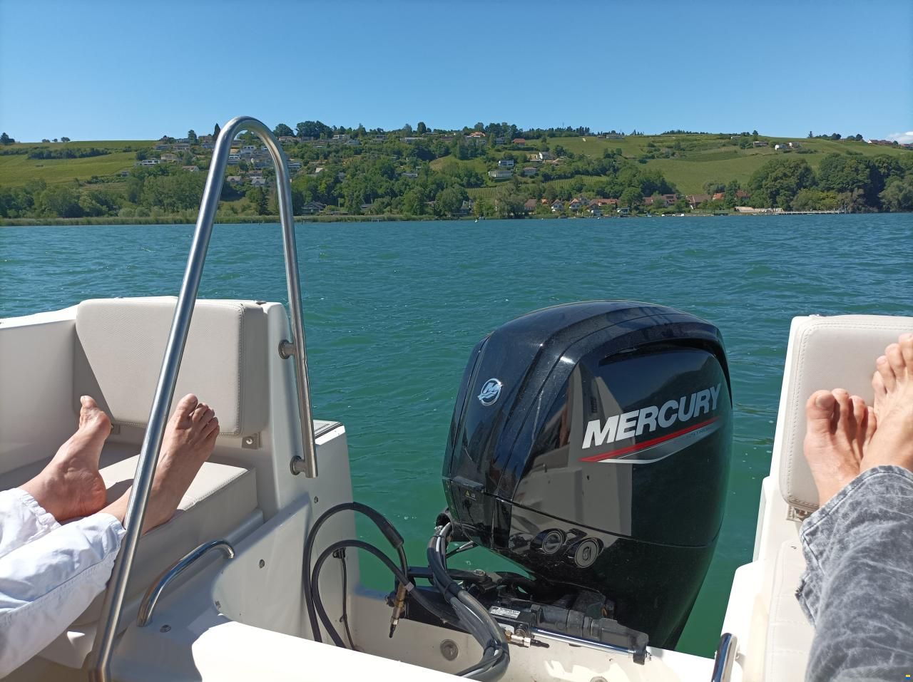 Quicksilver Pilothouse 555