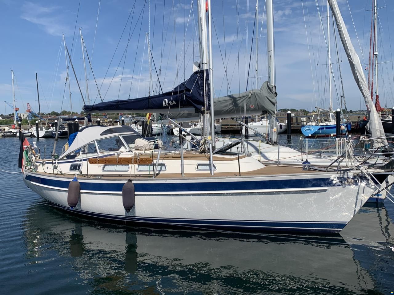 Hallberg-Rassy 34