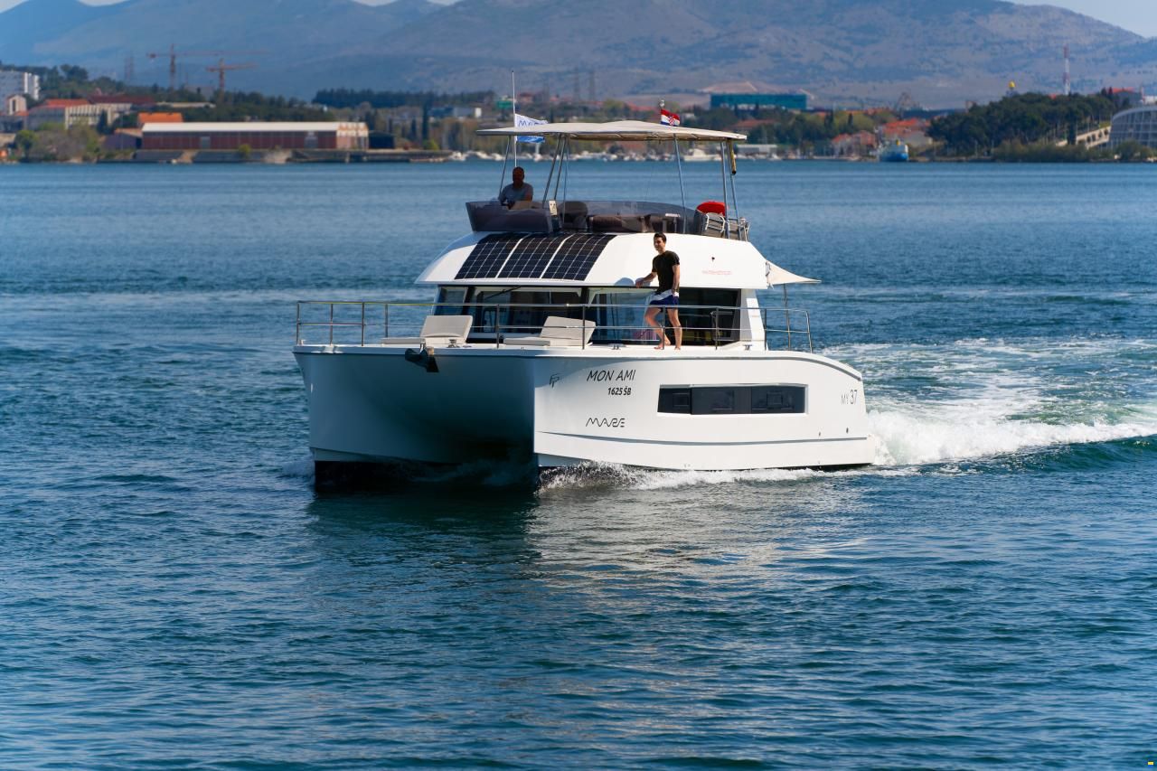 Fountaine Pajot MY 37