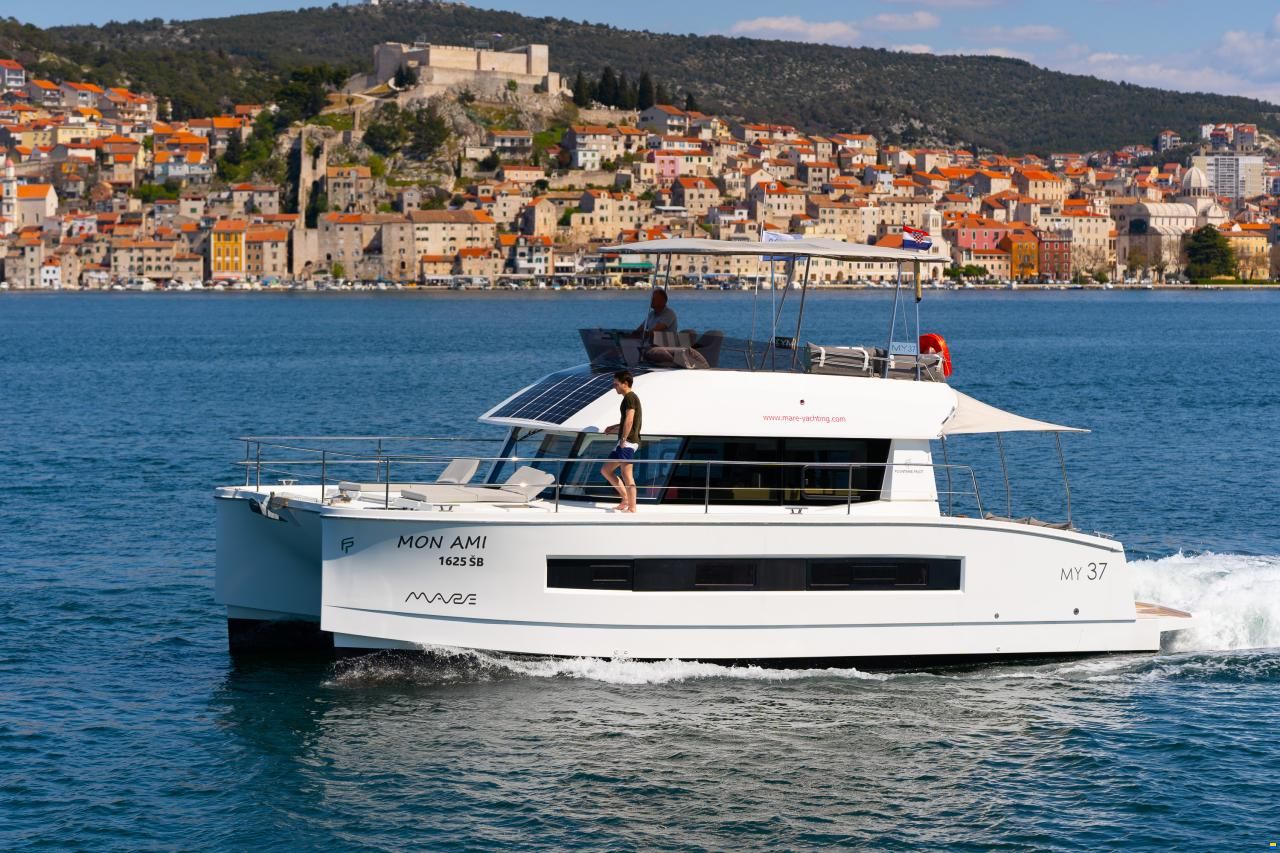 Fountaine Pajot MY 37