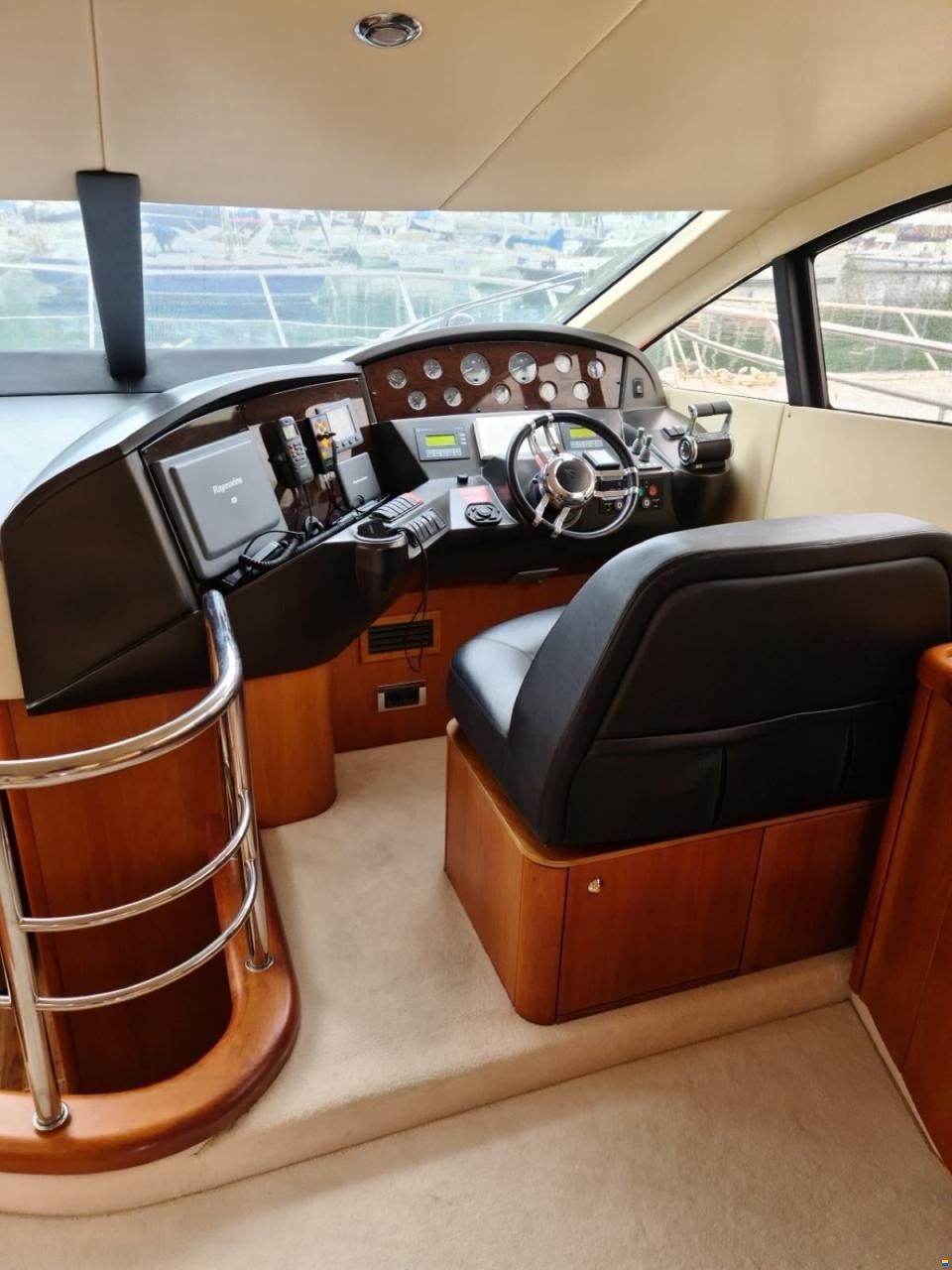 Sunseeker Manhattan 52