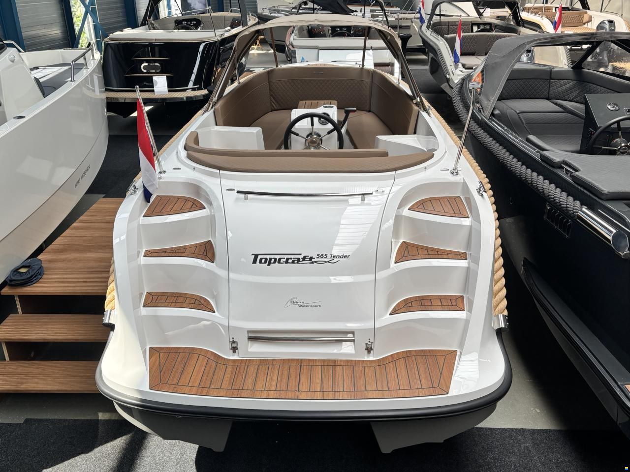 Topcraft 565 Tender