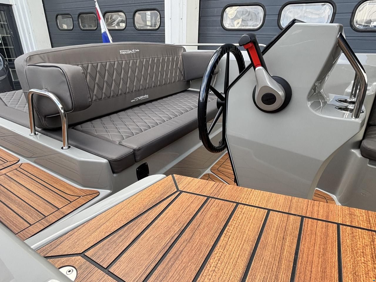 Topcraft 627 Tender