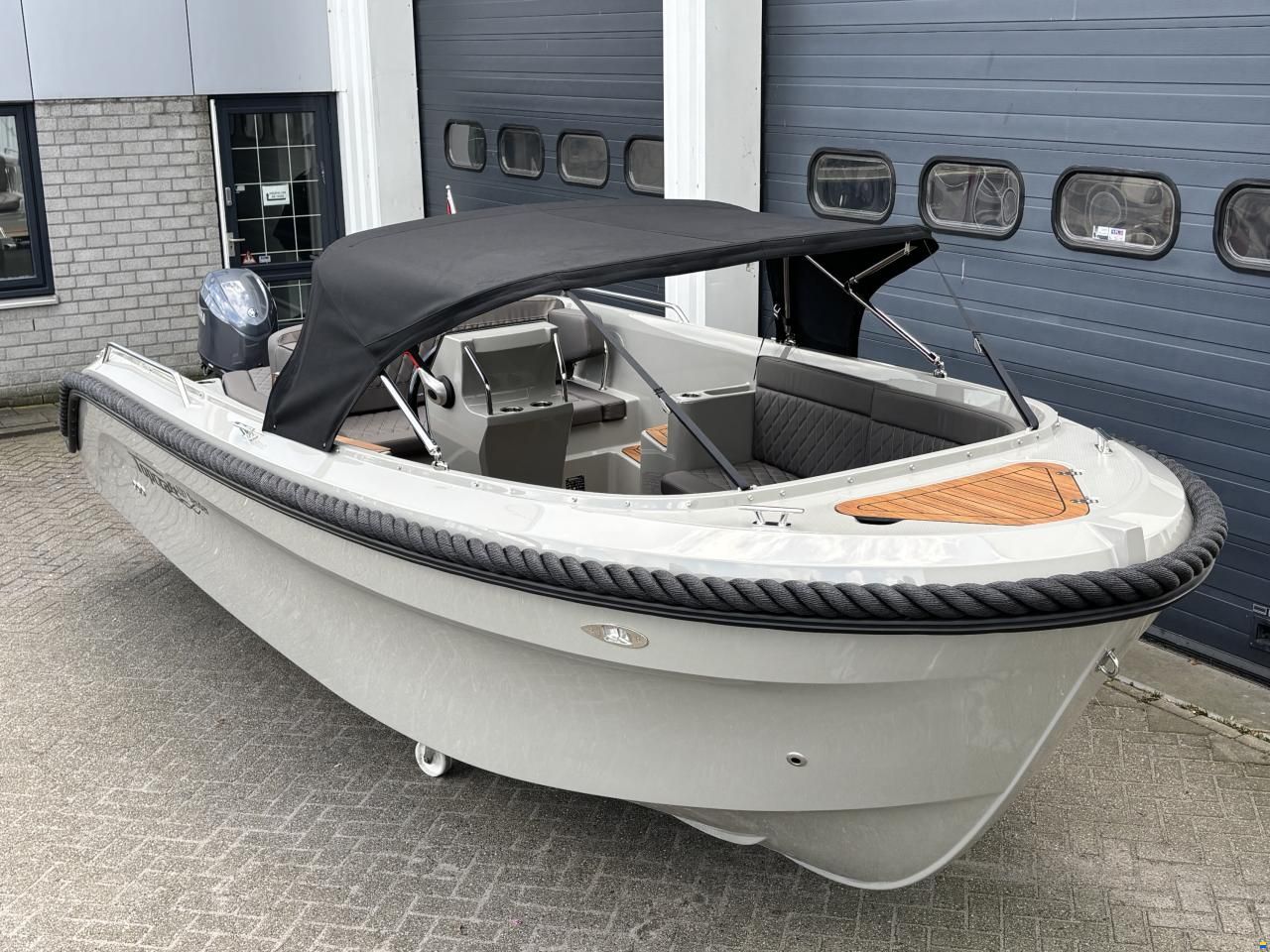 Topcraft 627 Tender