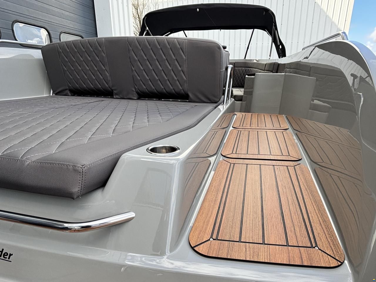 Topcraft 627 Tender