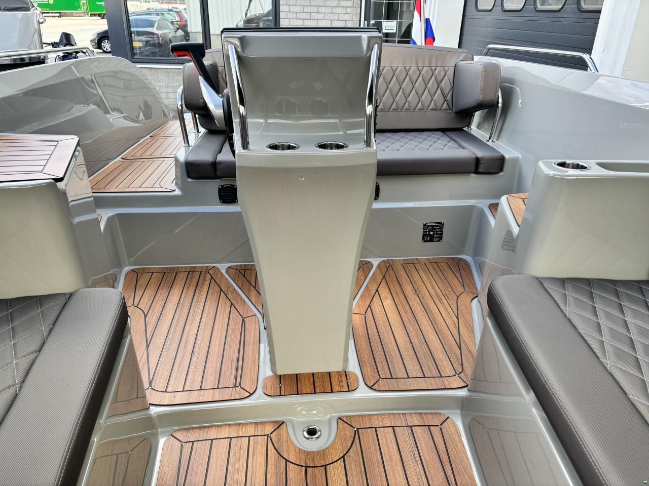 Topcraft 627 Tender