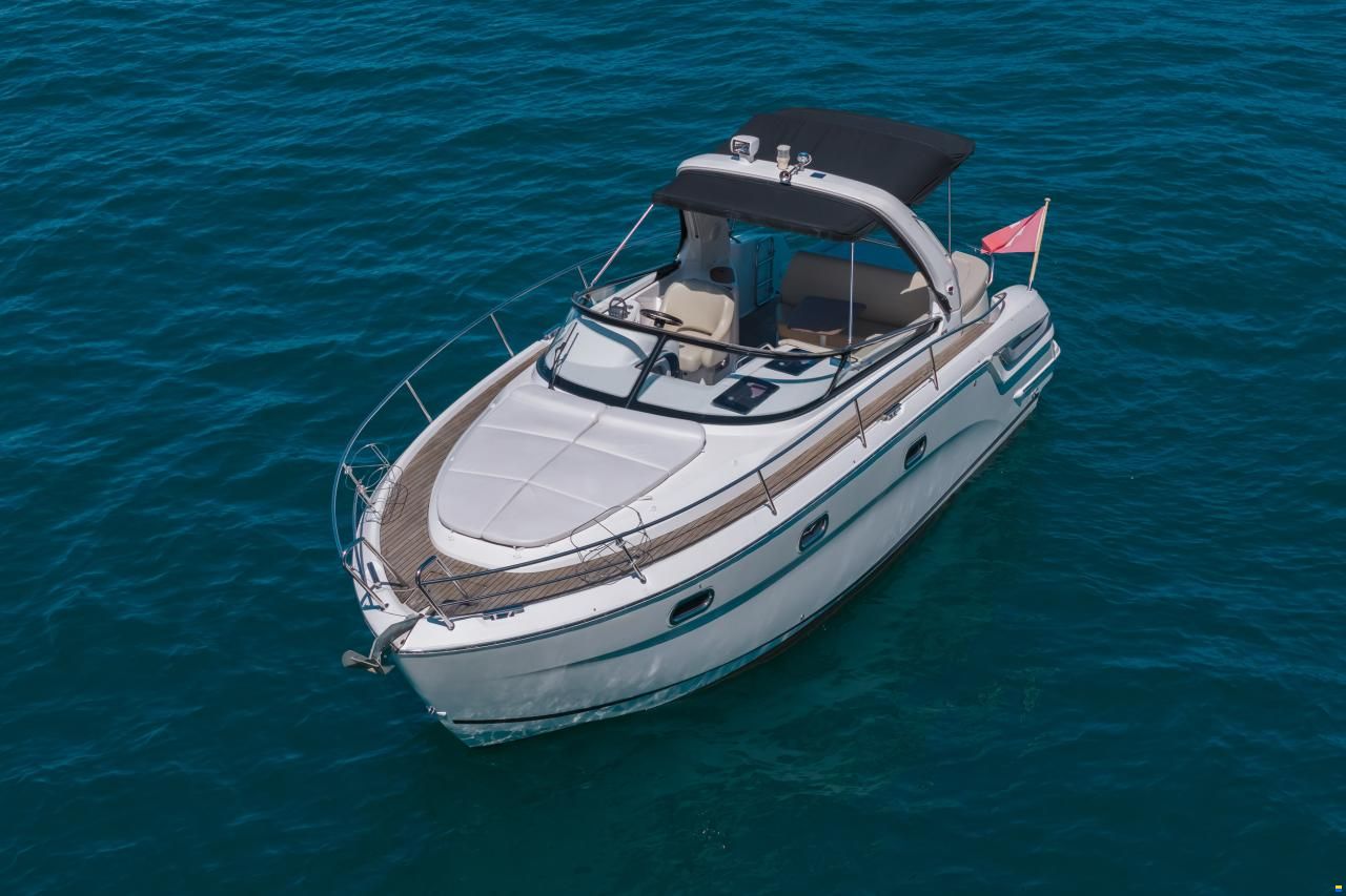 Bavaria S 28