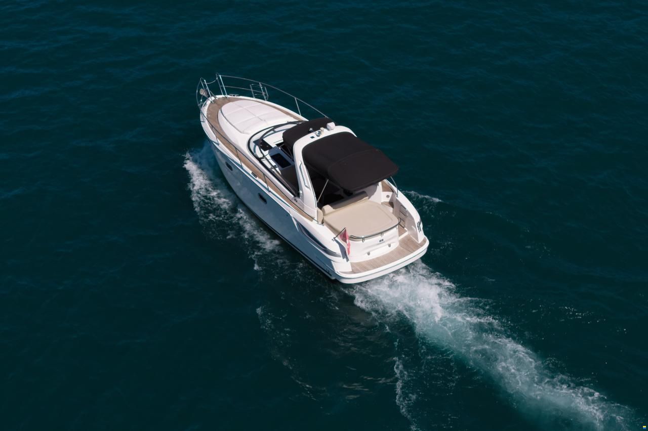 Bavaria S 28