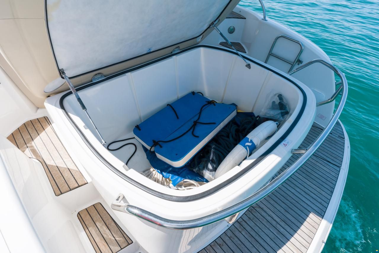 Bavaria S 28