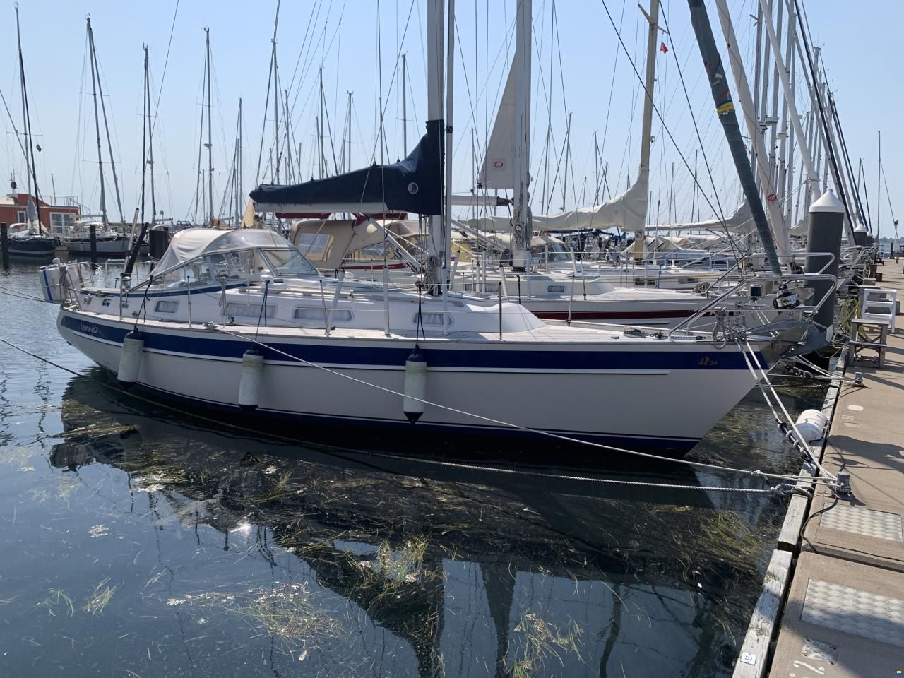 Hallberg-Rassy 34