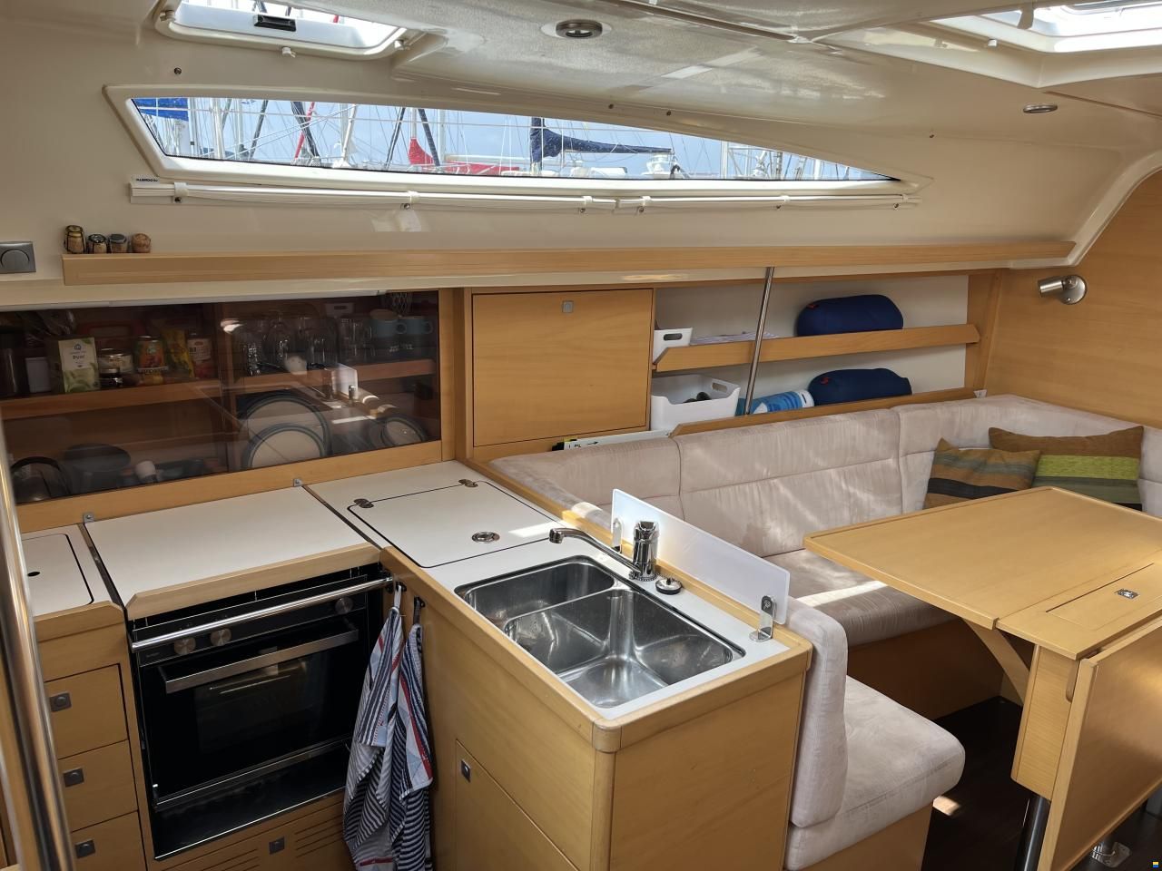 Elan 340