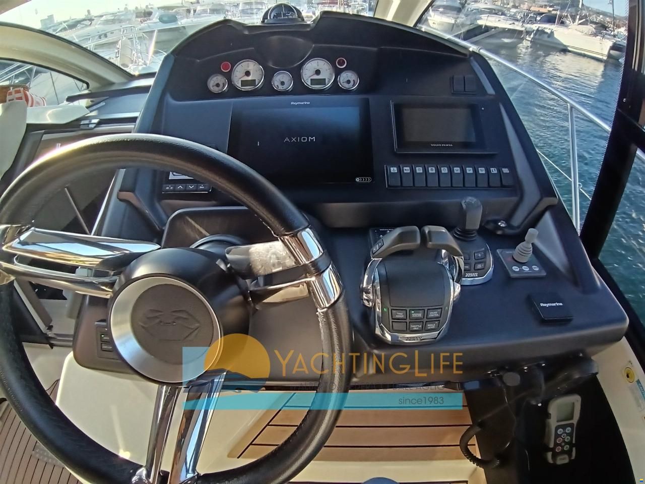 Cranchi M44 HT