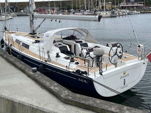 Hanse 455 "Queen B" - 2017