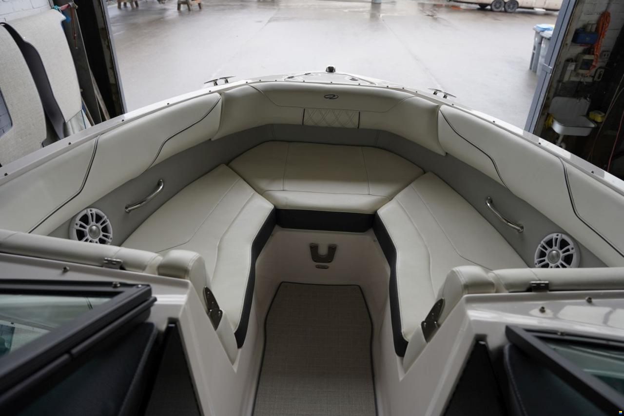 Regal LS2 BOWRIDER