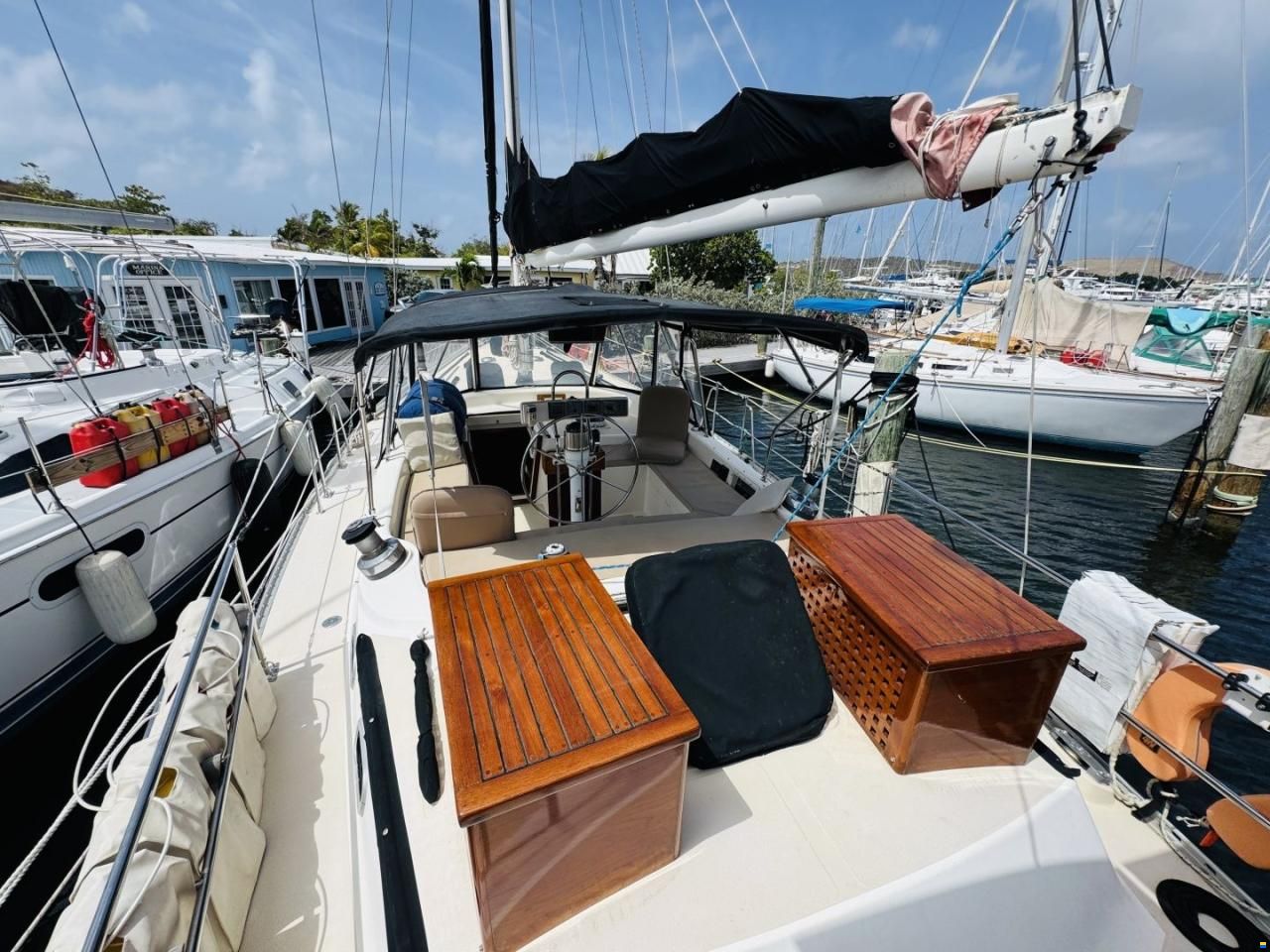 Catalina Morgan Out Island Classic 41
