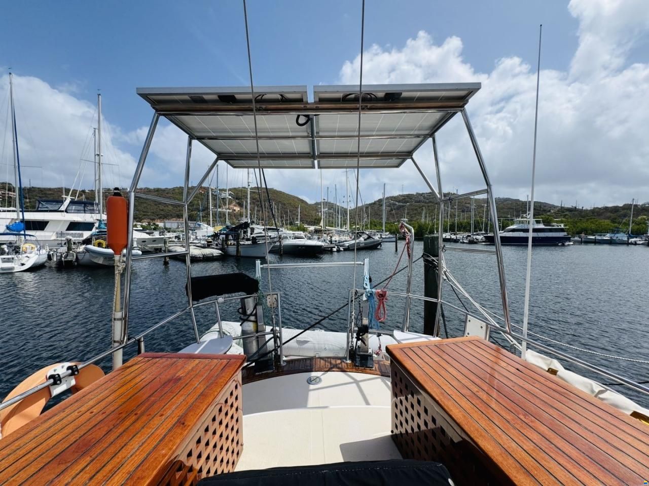 Catalina Morgan Out Island Classic 41
