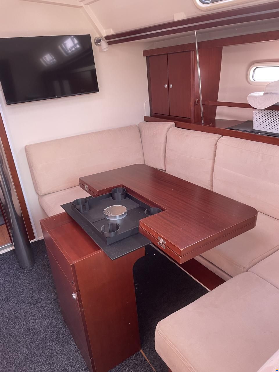 Hanse 400