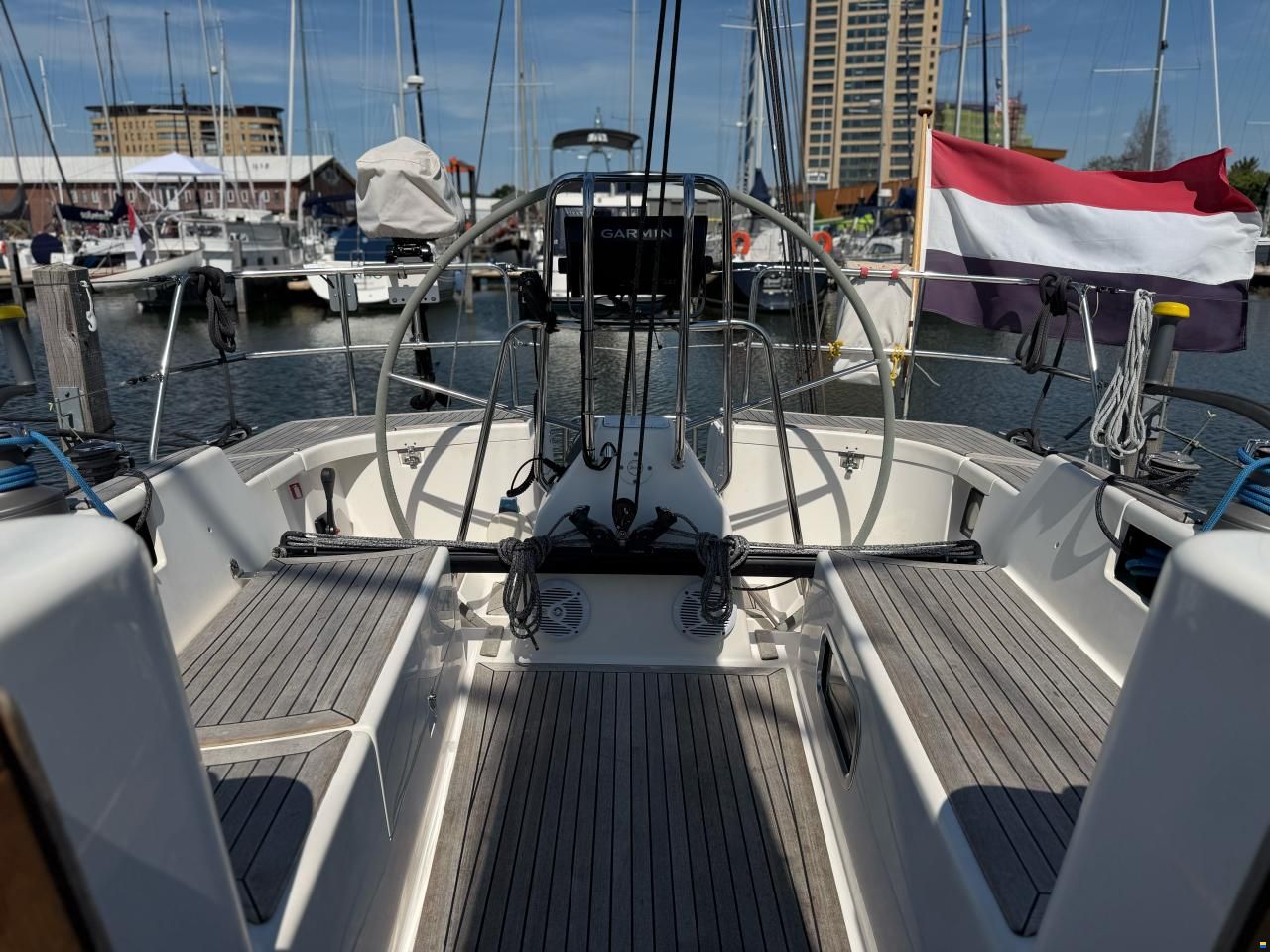 Arcona 370