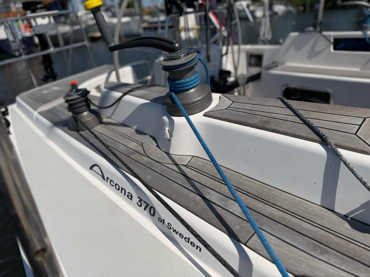 Arcona 370