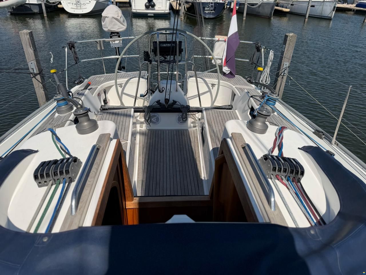 Arcona 370