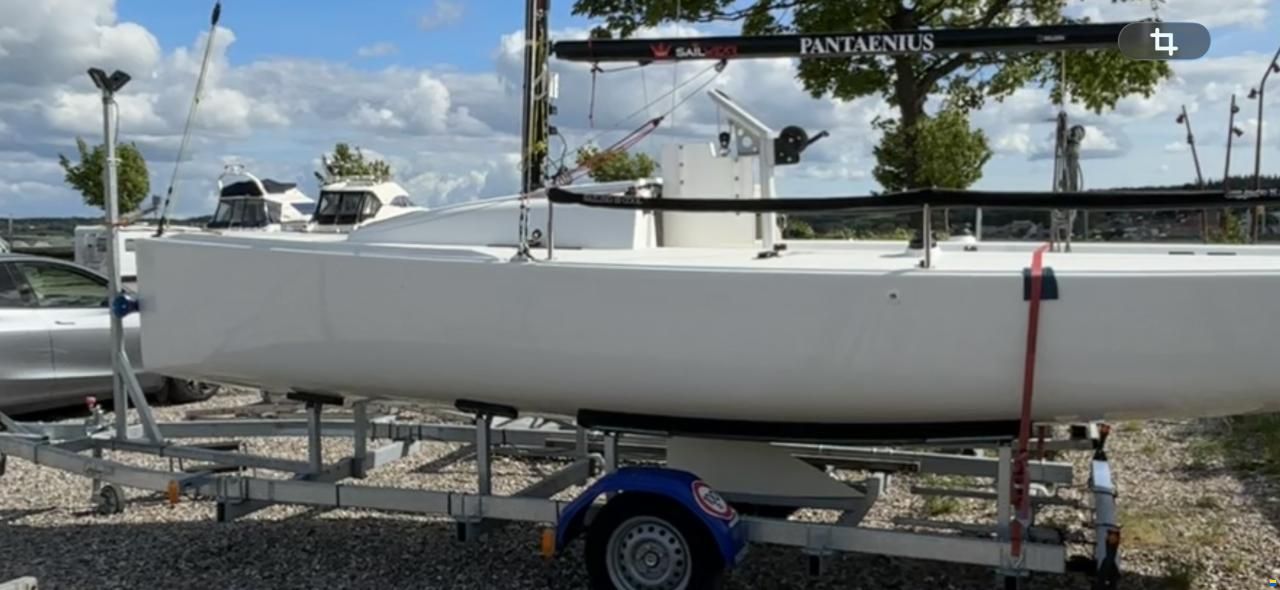 AST Yachts & Composites J 70