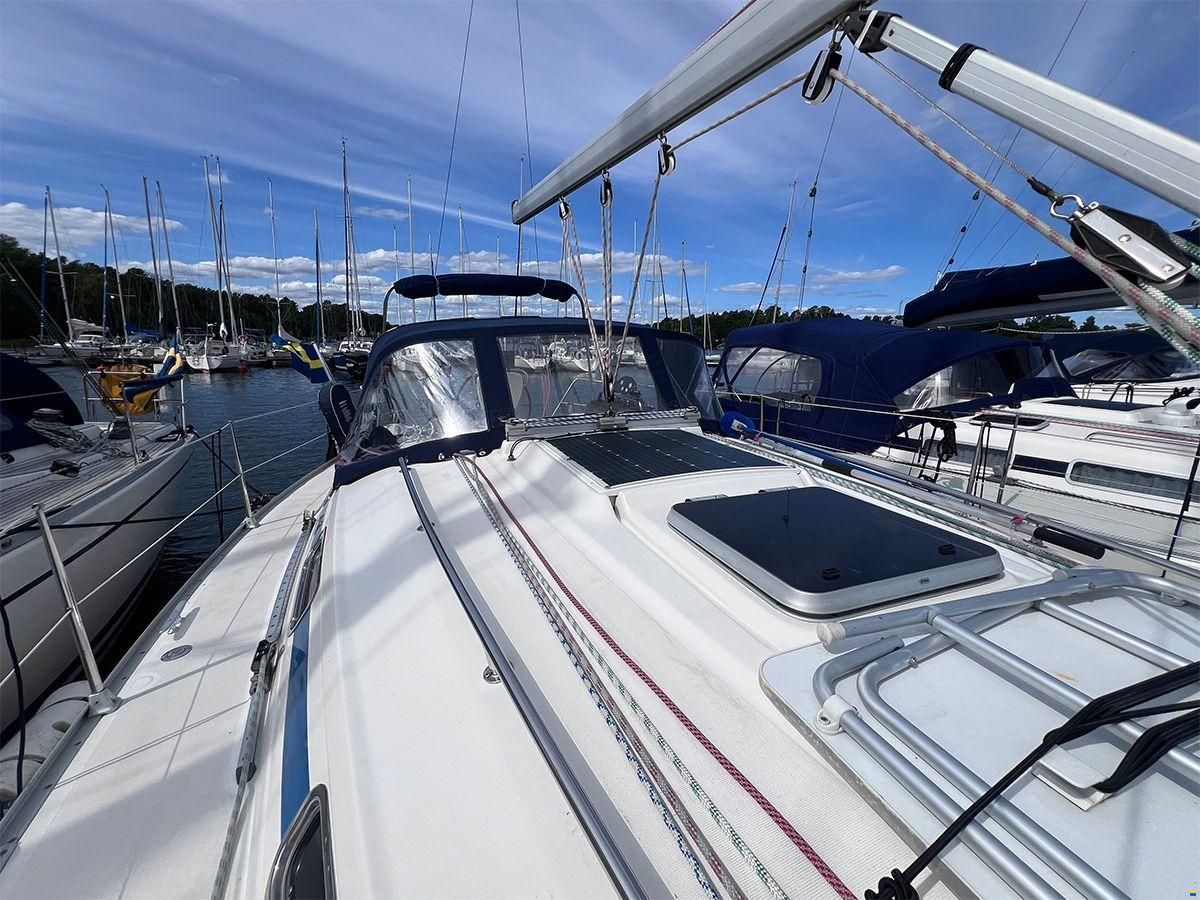 Bavaria 37