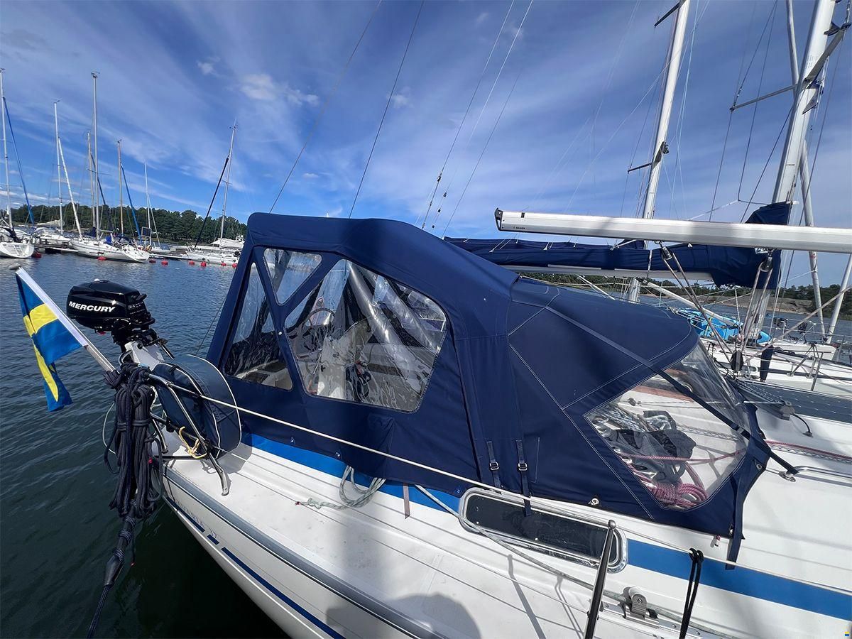 Bavaria 37