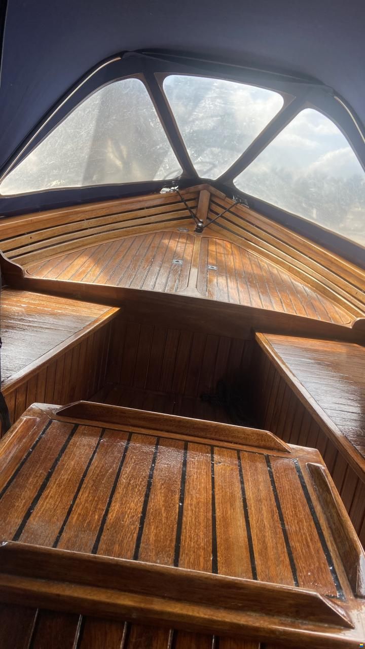 Tuckerboot