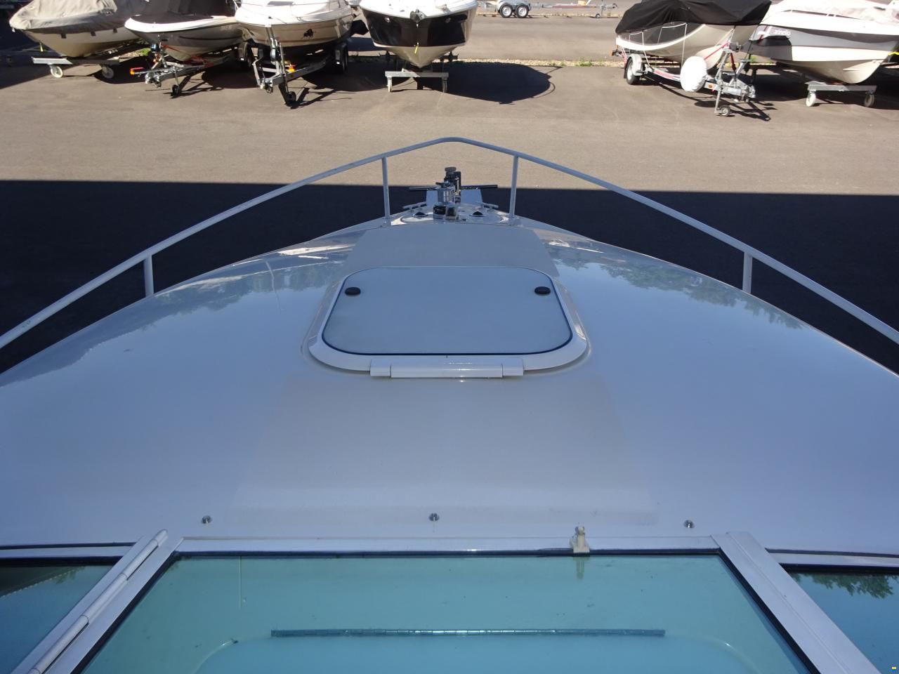 Chris Craft 228 Concept Cuddy