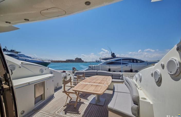 Sunseeker Predator 72