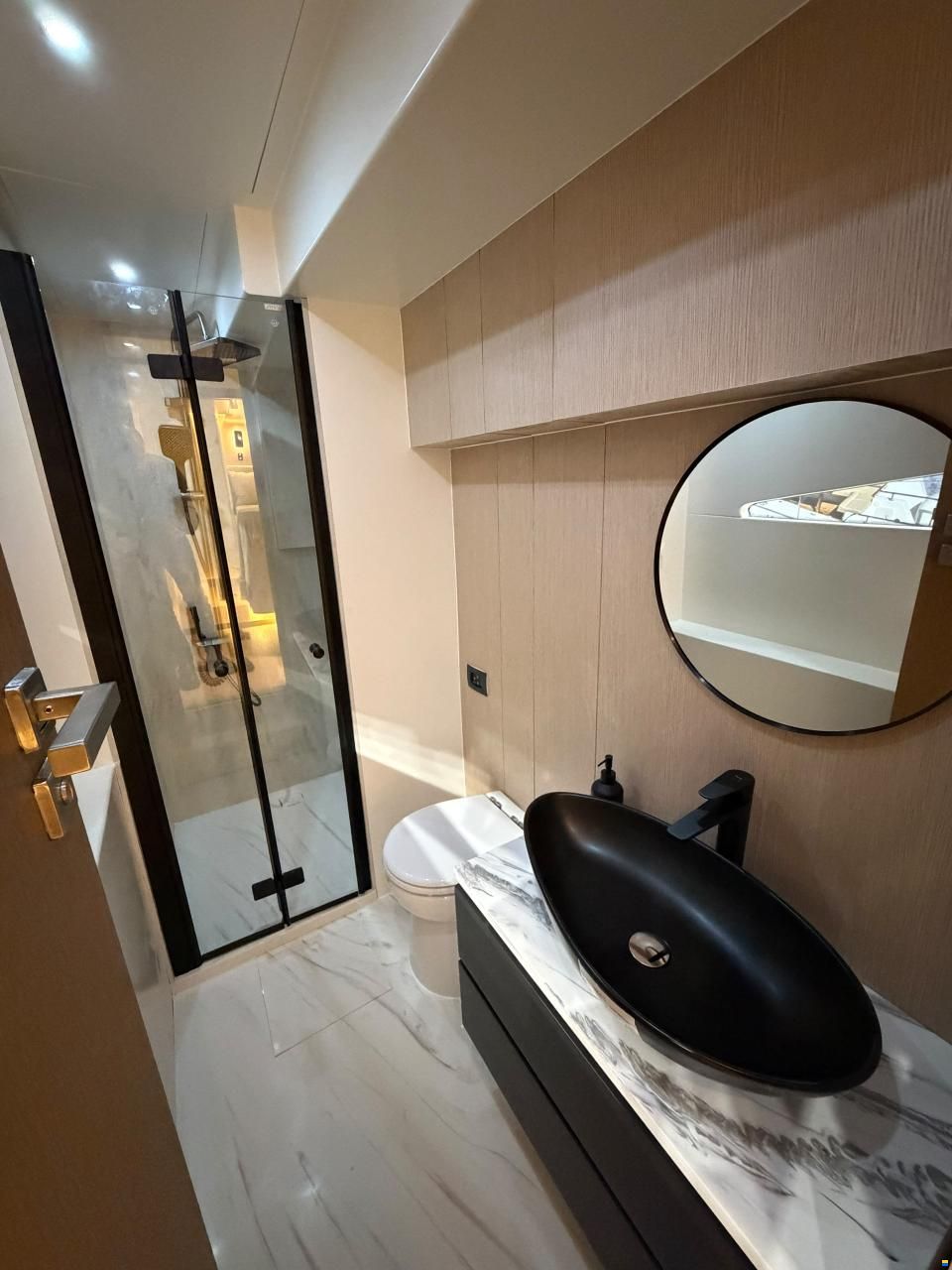 Catamaran Discovery 40