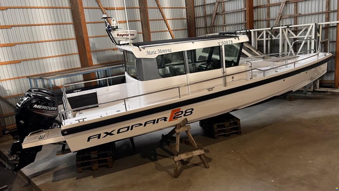Axopar 28 Cabin