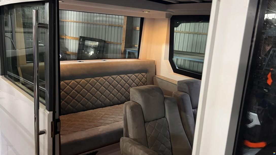 Axopar 28 Cabin