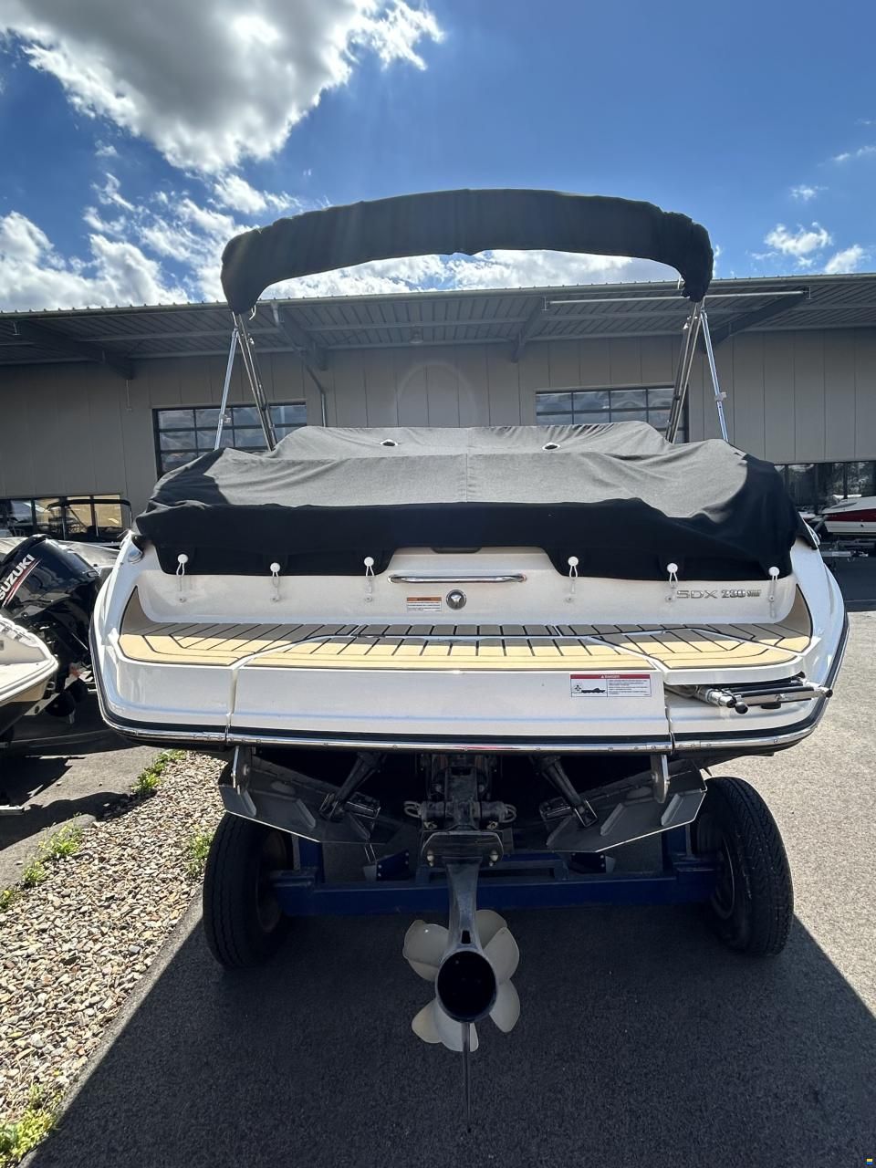 Sea Ray 230 SDSE Surf