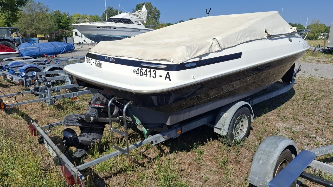 Maxum 2000 SC