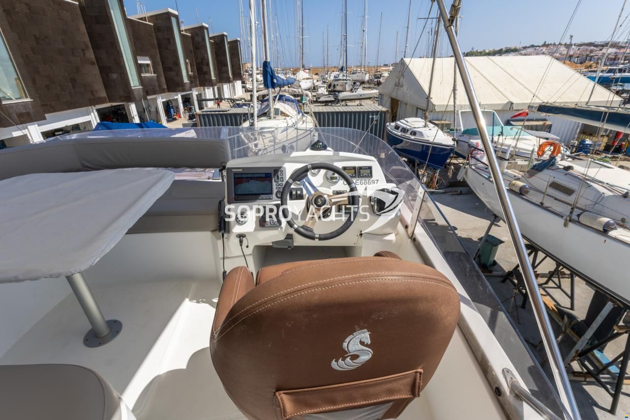 Beneteau Antares 42
