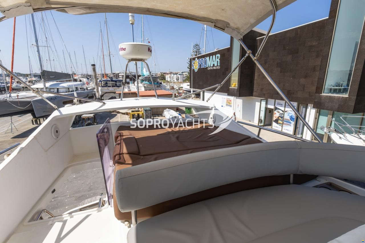 Beneteau Antares 42