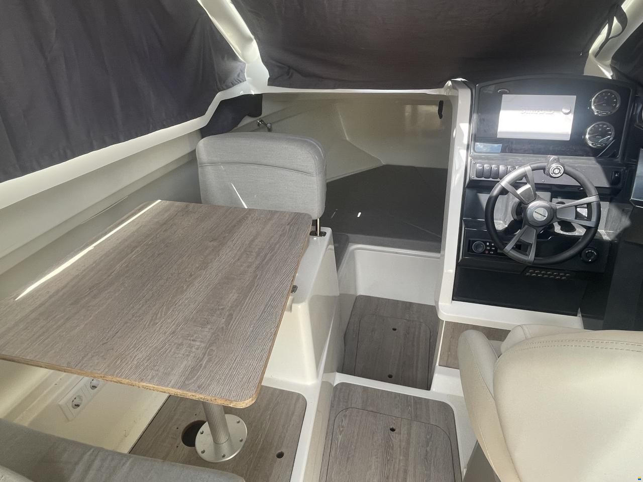 Quicksilver Activ 675 (705)Weekend