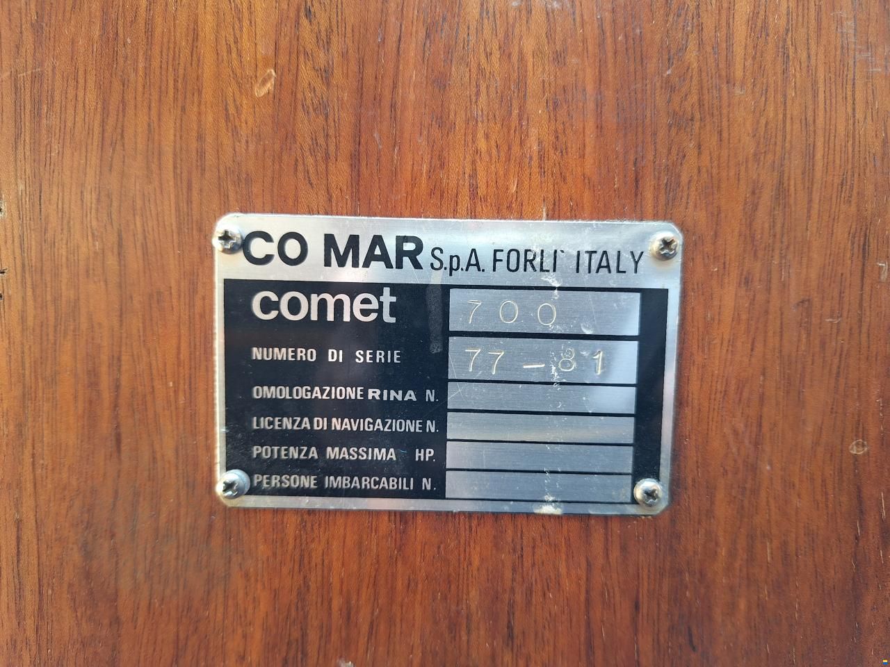 Comar Comet 700
