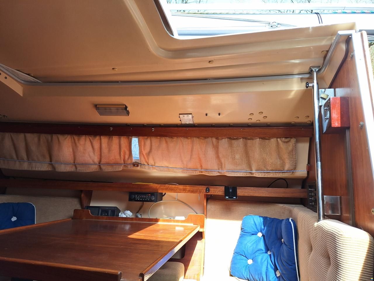 Comar Comet 700