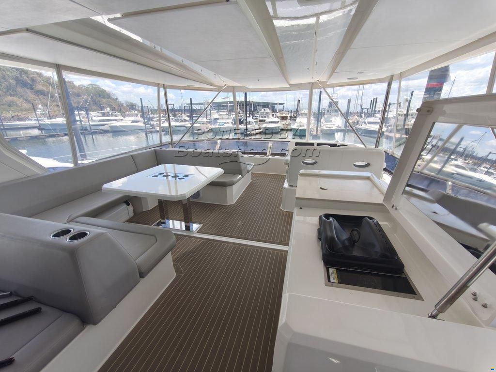 Leopard 53 Powercat