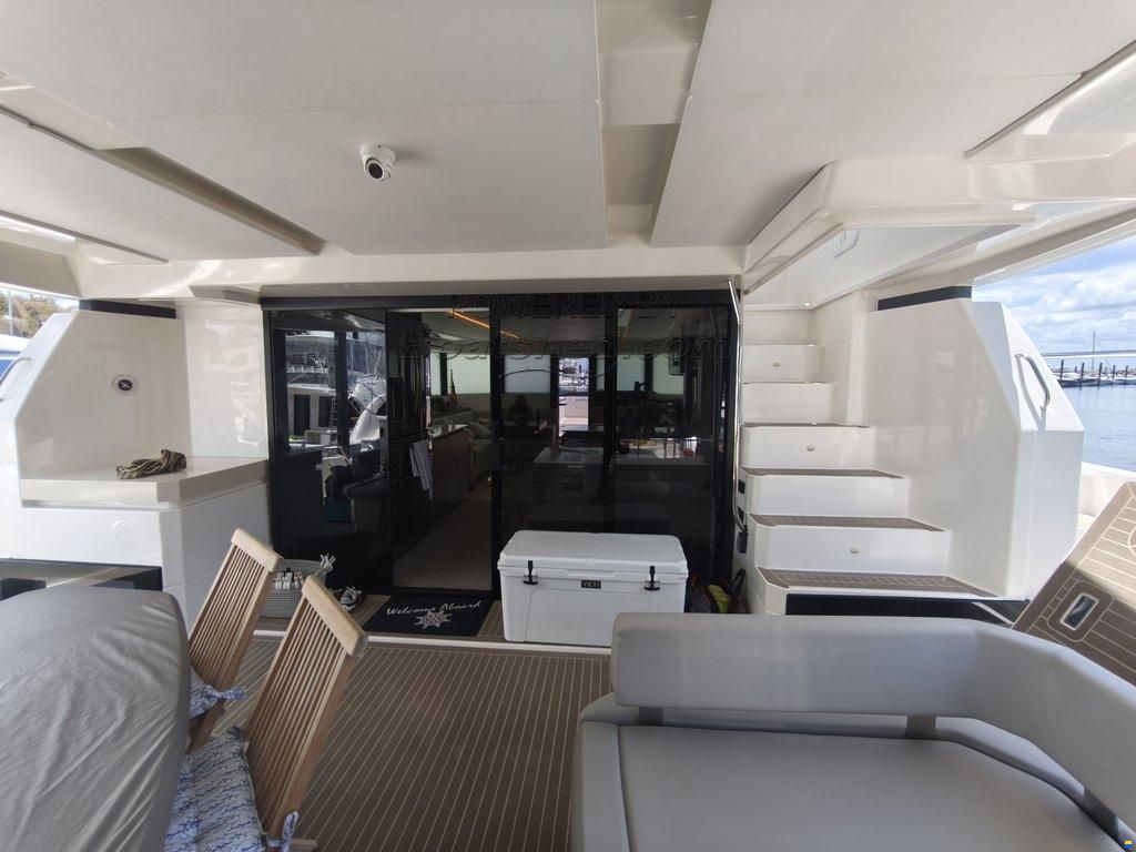 Leopard 53 Powercat