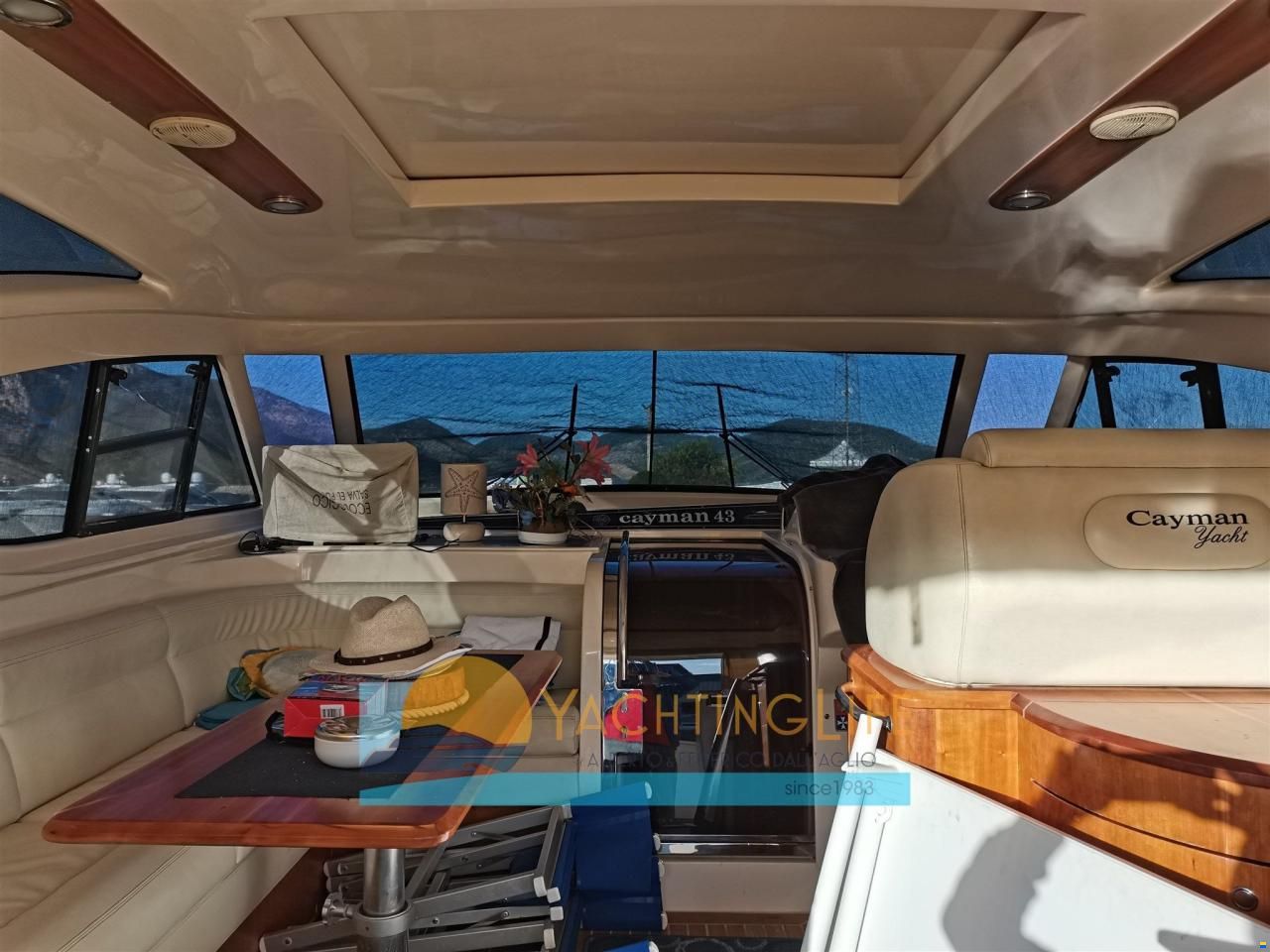 Cayman 43 WA