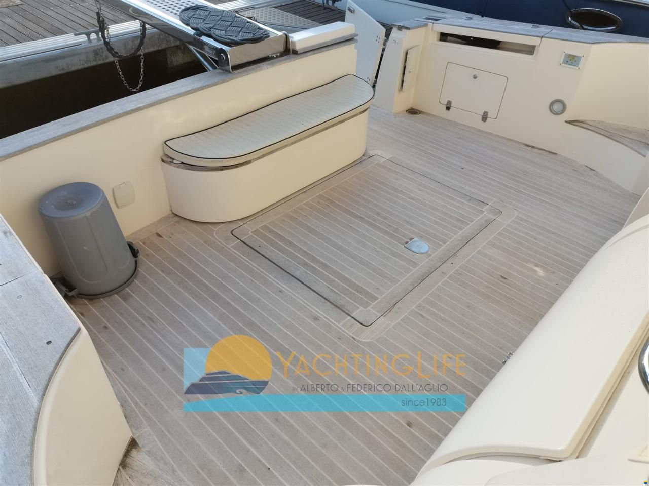 Cayman 43 WA