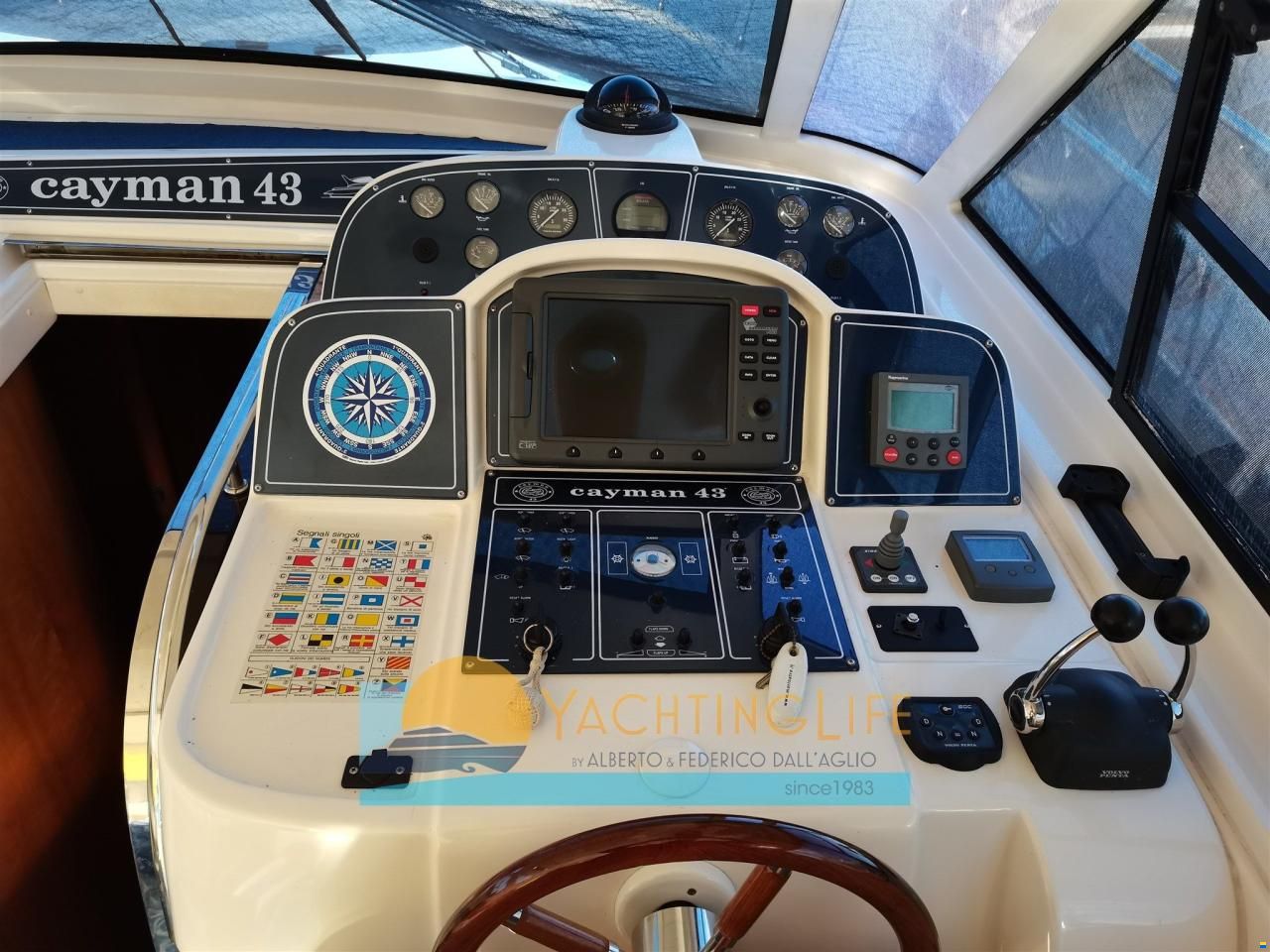 Cayman 43 WA