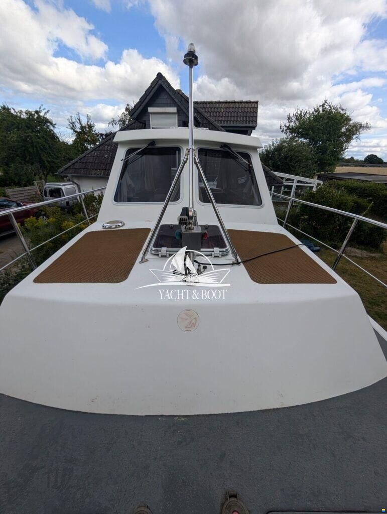 Aquilla 900 Traveller