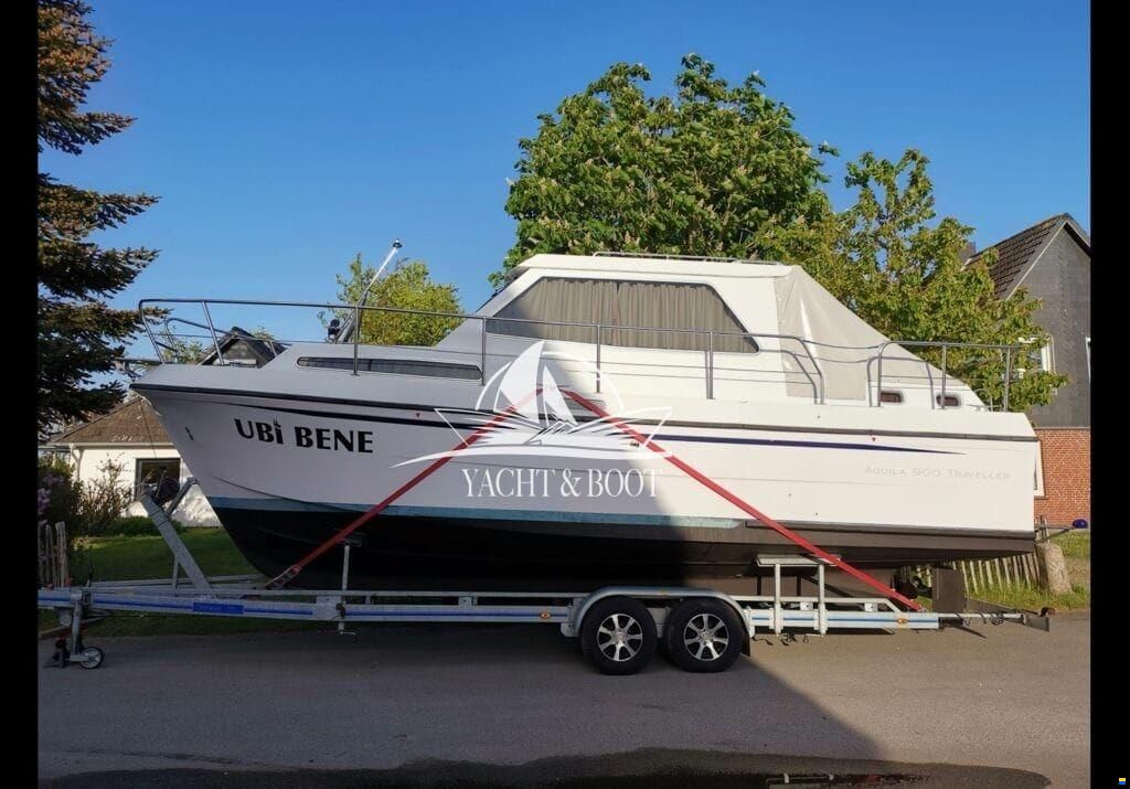 Aquilla 900 Traveller