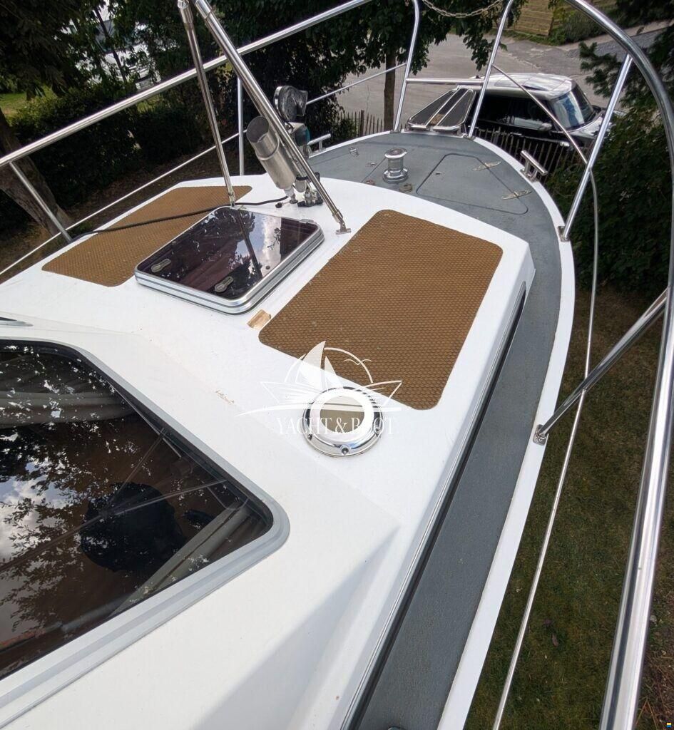 Aquilla 900 Traveller