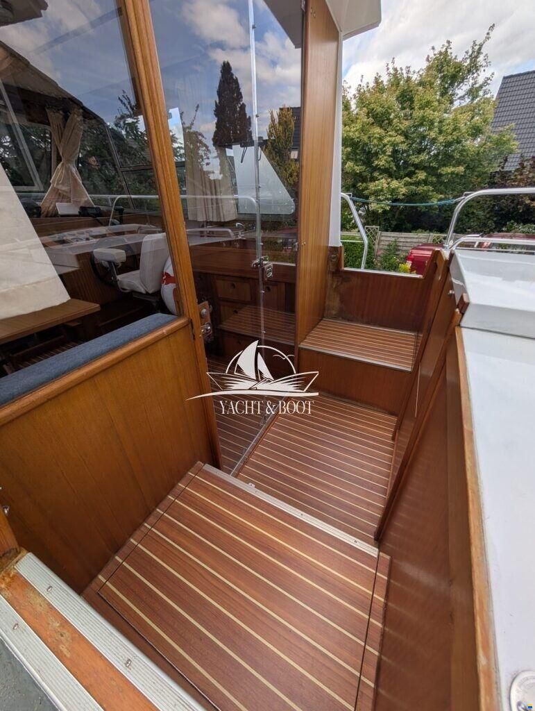Aquilla 900 Traveller