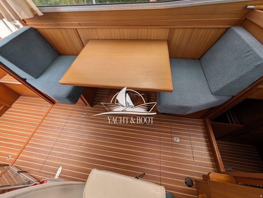 Aquilla 900 Traveller